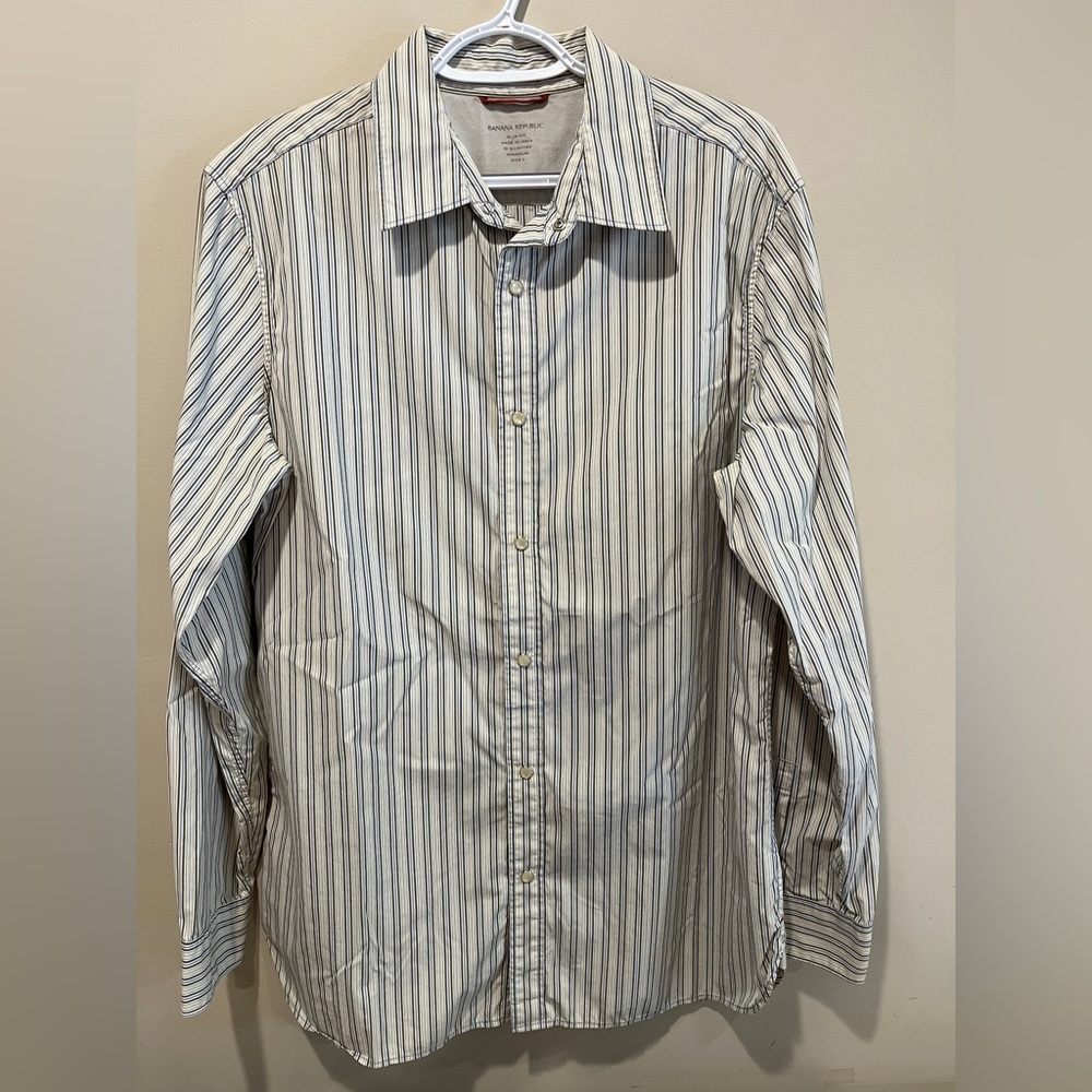 Banana Republic men’s dress shirt